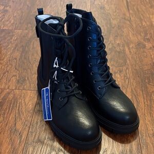 White Mountain black combat boots